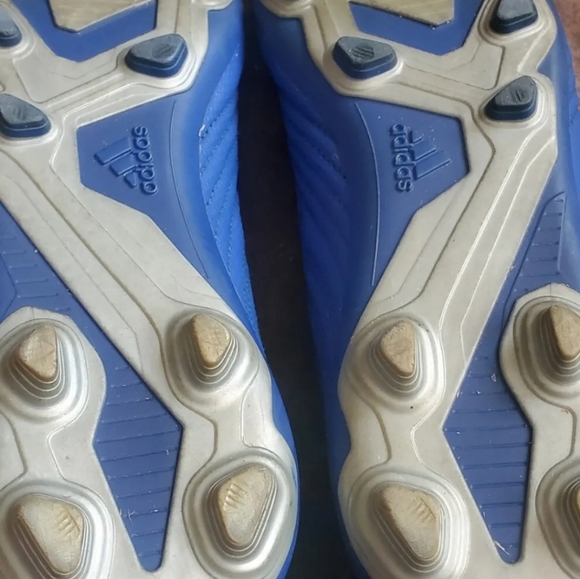 Kids Adidas Soccer Cleats - Picture 2 of 3